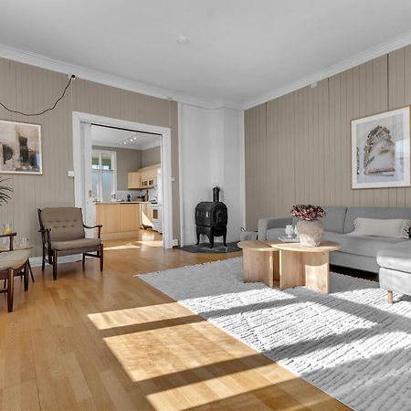 Lovely City Center Apartment With Amazing Views And Free Parking! トロムソ エクステリア 写真
