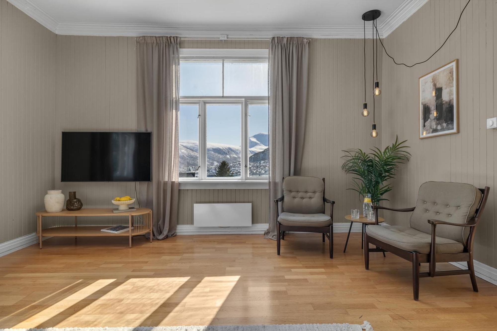 Lovely City Center Apartment With Amazing Views And Free Parking! トロムソ エクステリア 写真