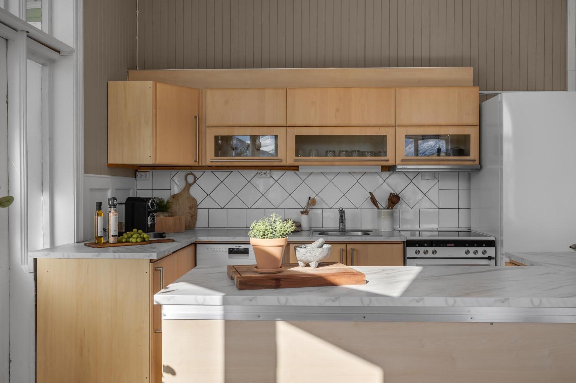 Lovely City Center Apartment With Amazing Views And Free Parking! トロムソ エクステリア 写真